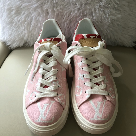 Women’s pink sneakers size 6 - Picture 6 of 7